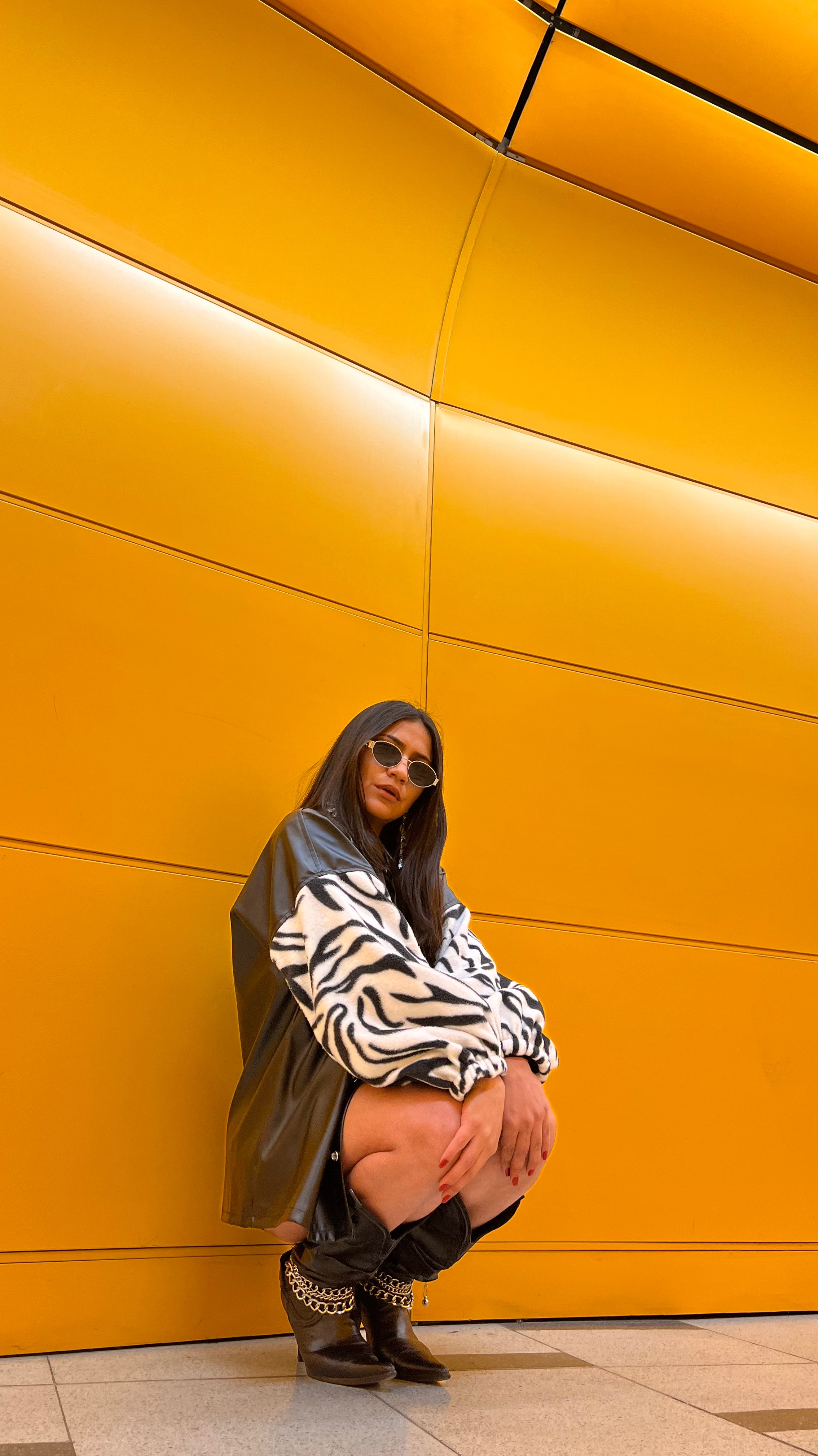 JACKET ECOCUERO APLICACION MANGA WILD